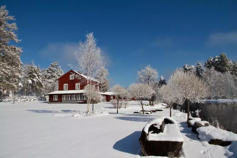 تختخواب و صبحانه The Lodge Torsby
