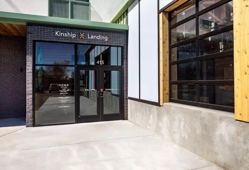 ホテル Kinship Landing