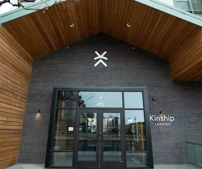 ホテル Kinship Landing