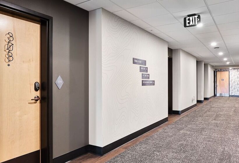 هتل Kinship Landing