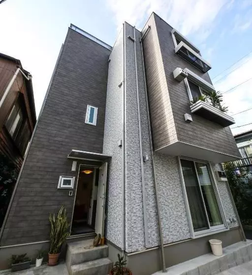 ホテル Sangubashi Studio Apartment With Private Entrance