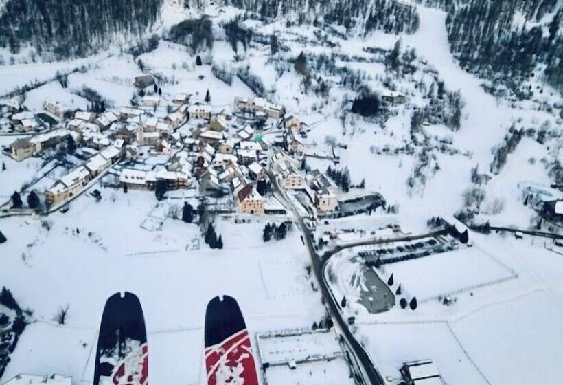 فندق صغير Auberge De Jeunesse Hi Serre Chevalier