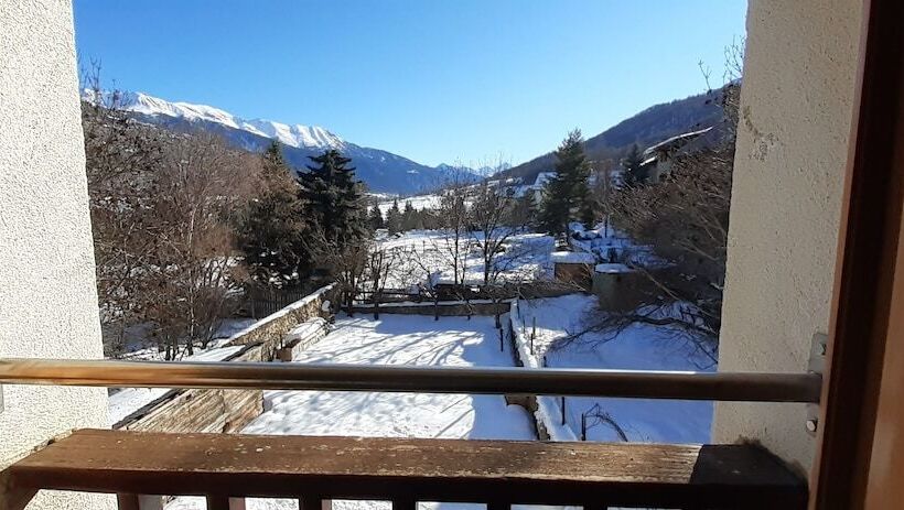 فندق صغير Auberge De Jeunesse Hi Serre Chevalier