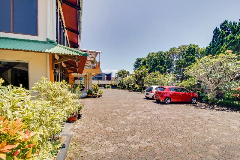 فندق Oyo 3899 Penginapan Christina