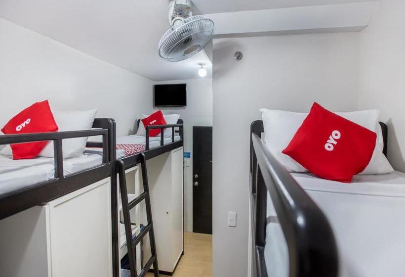 Hotel Oyo 699 Forbes Hall