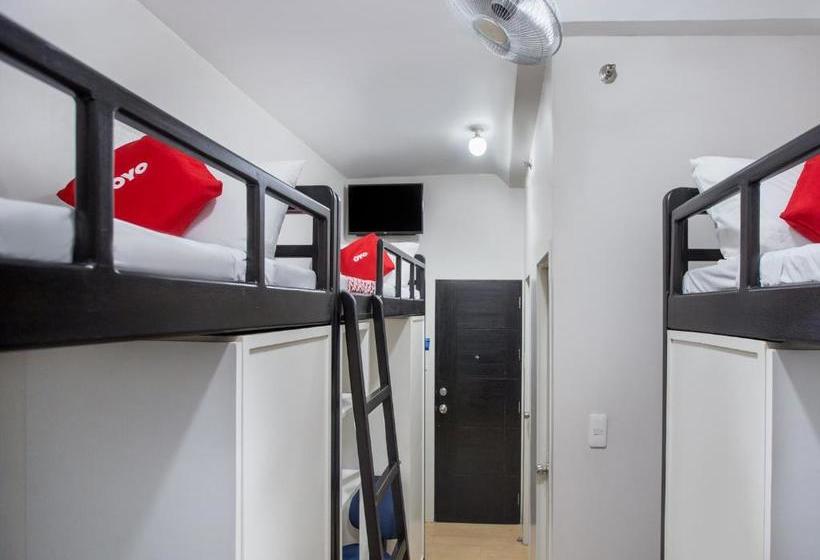 Hotel Oyo 699 Forbes Hall