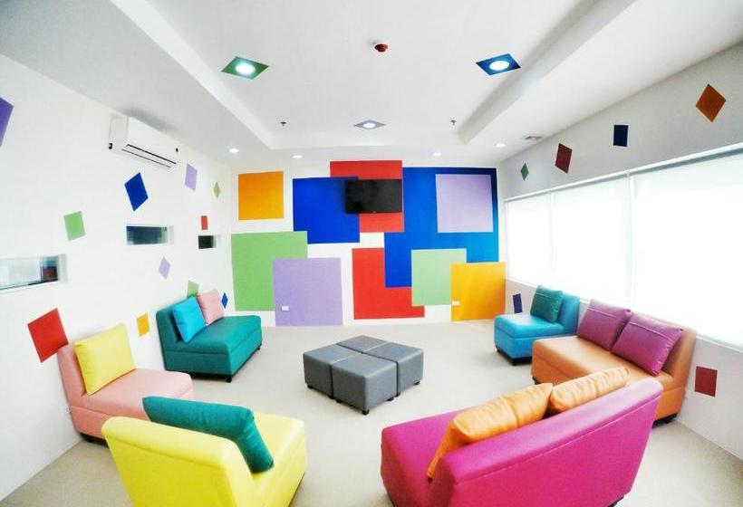 Hotel Oyo 699 Forbes Hall