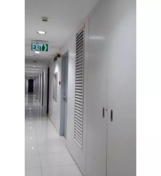 هتل Oyo 699 Forbes Hall