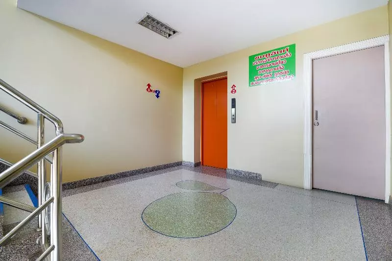 هتل Oyo 762 Chompoo