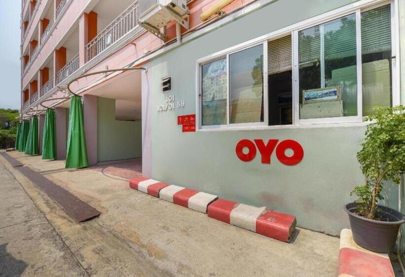 هتل Oyo 762 Chompoo