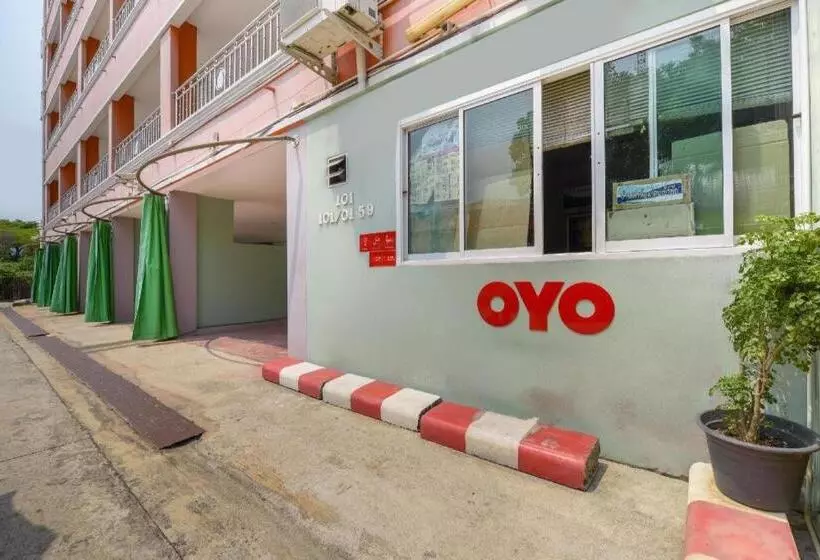 هتل Oyo 762 Chompoo