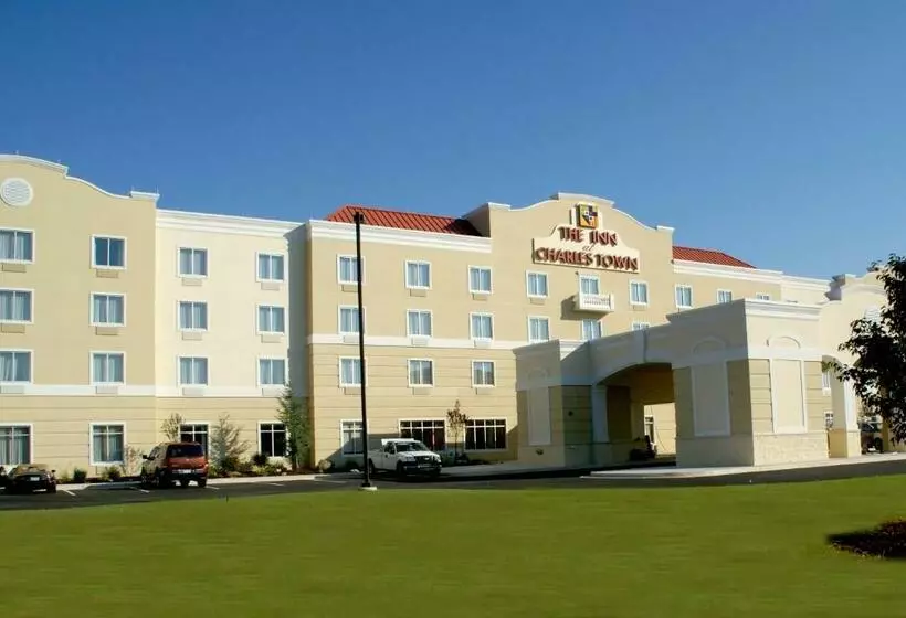 Hotelli The Inn At Charles Town / Hollywood Casino