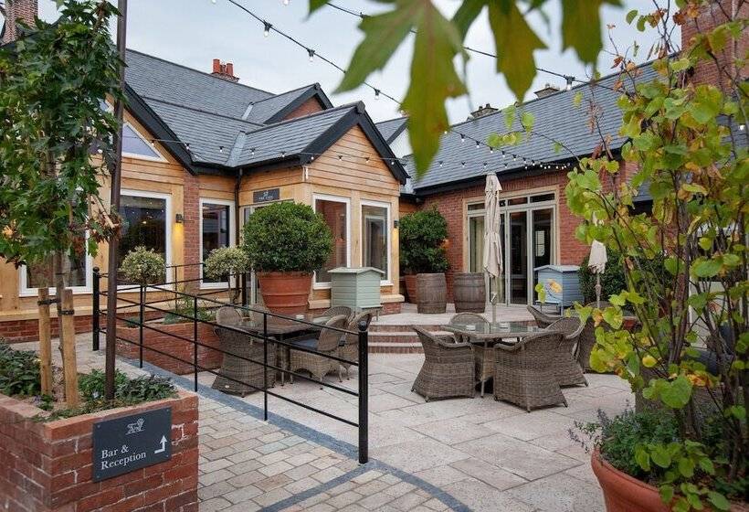 فندق The Lion At Malpas