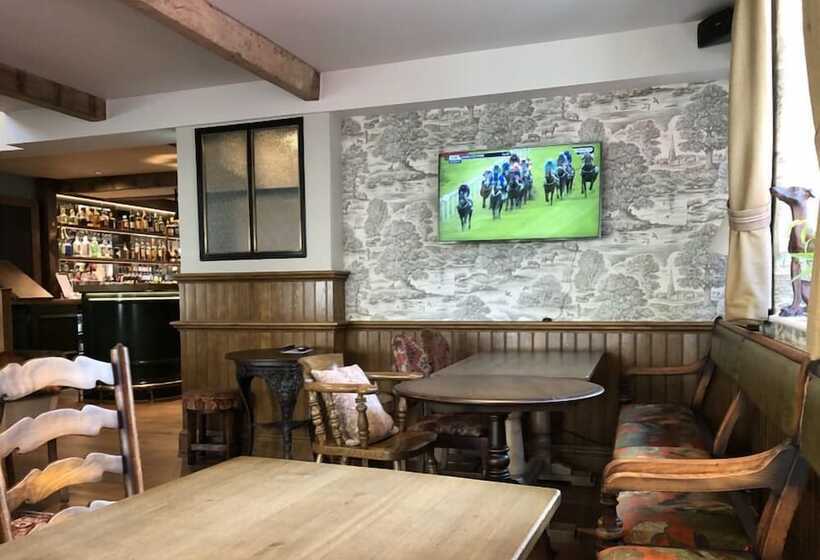 فندق The Lion At Malpas