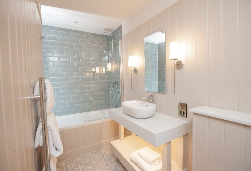 فندق The Lion At Malpas