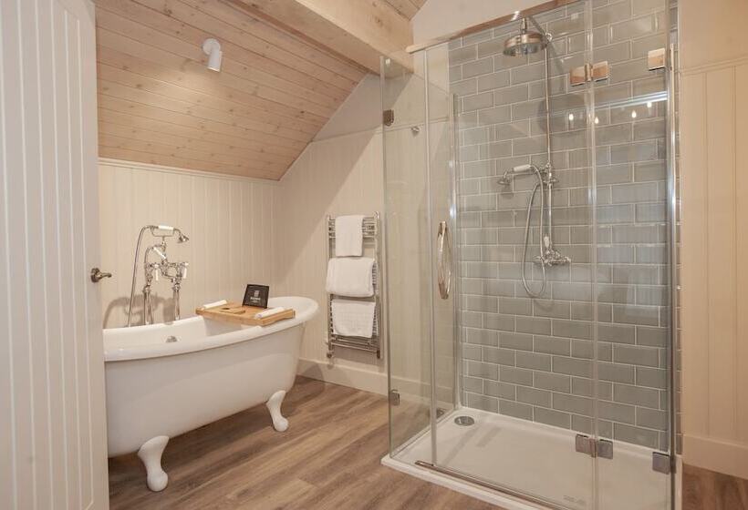 فندق The Lion At Malpas