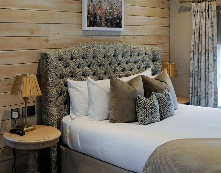 فندق The Lion At Malpas