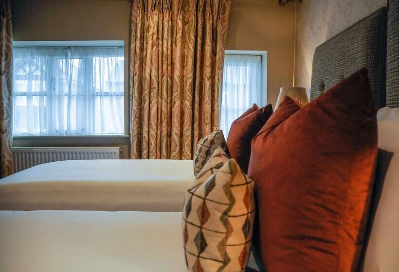 فندق The Lion At Malpas