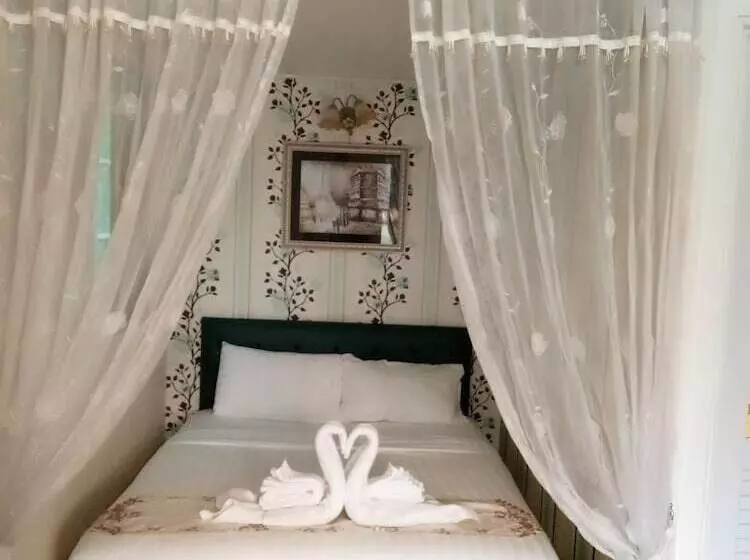 هتل Tomangoh Vintage Resort