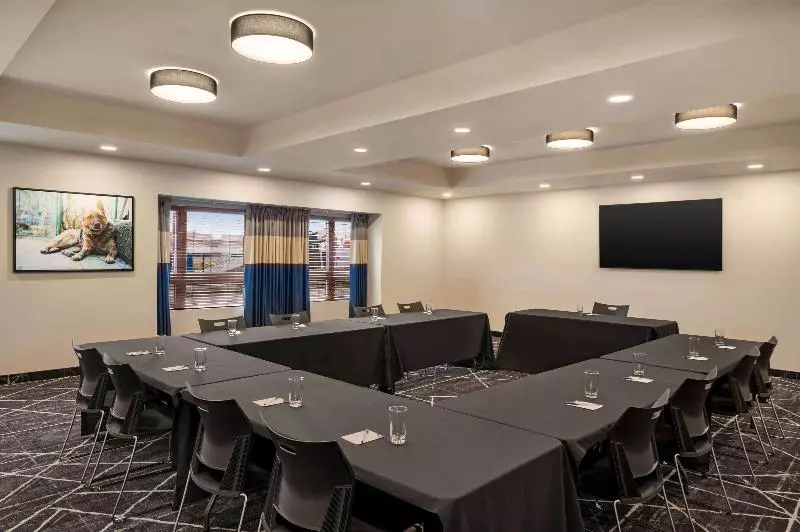 Microtel Inn & Suites By Wyndham Aurora