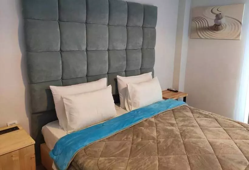 Majatalo Moudania Mare