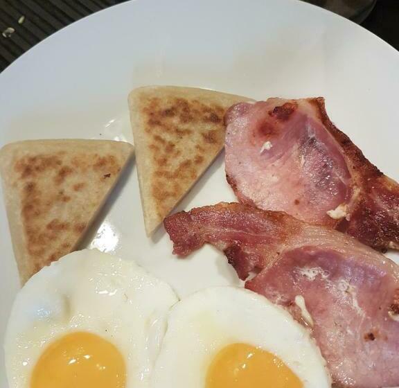 تختخواب و صبحانه Rockhill Hospitality