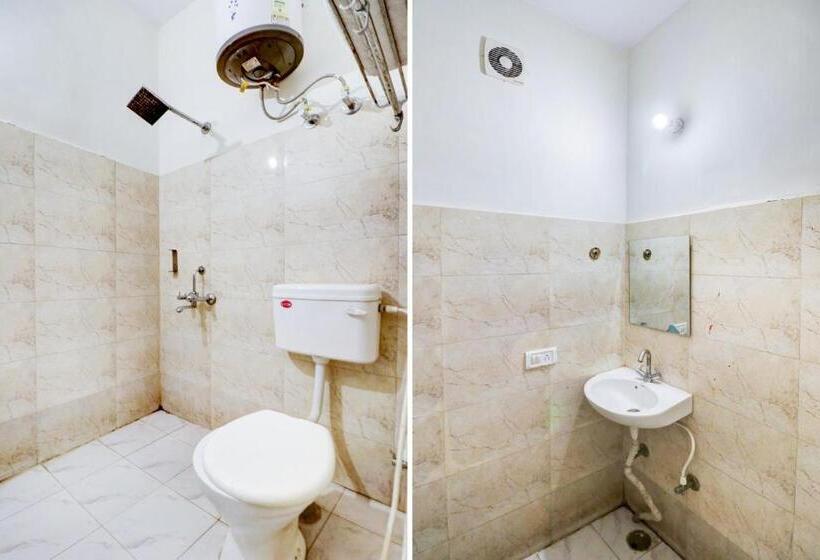 ホテル Collection O Tara Patel