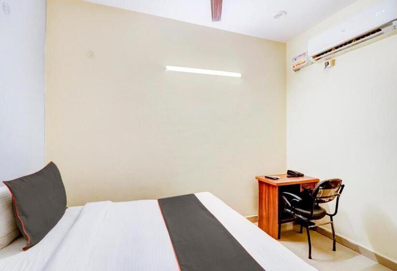 ホテル Collection O Tara Patel