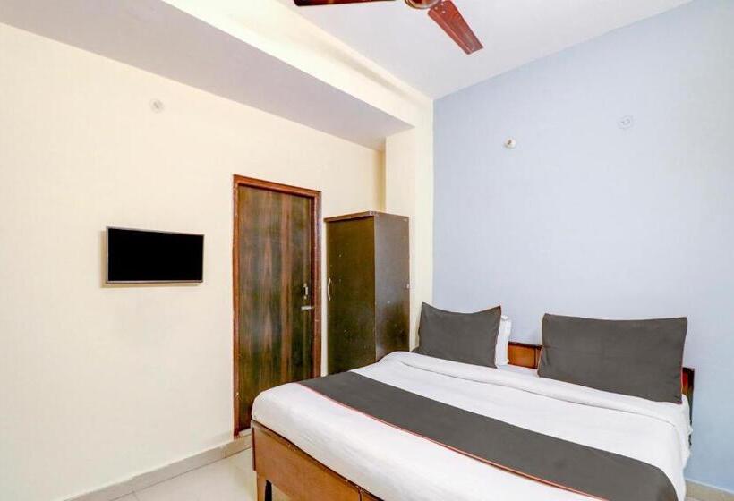 ホテル Collection O Tara Patel