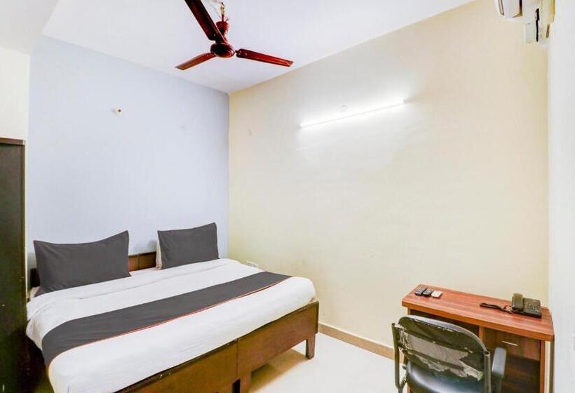 ホテル Collection O Tara Patel