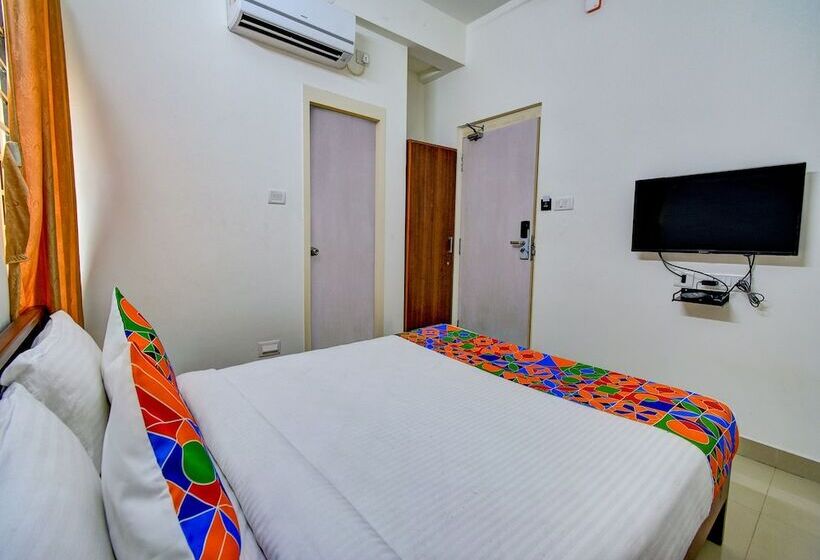 בית מלון כפרי Fabexpress Pas Residency   Nr Marina Beach & Mahatma Gandhi Monument