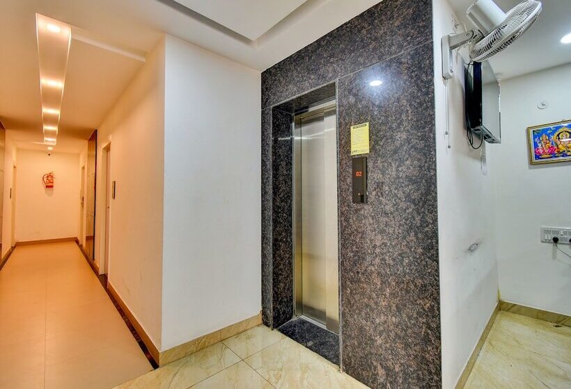 בית מלון כפרי Fabexpress Pas Residency   Nr Marina Beach & Mahatma Gandhi Monument