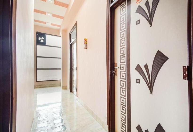 Отель Oyo 8789 Noor Palace