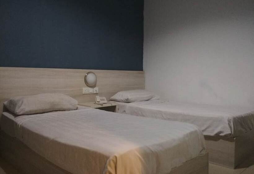 هتل Oyo 89903 Ms City