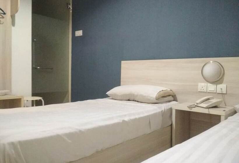 هتل Oyo 89903 Ms City