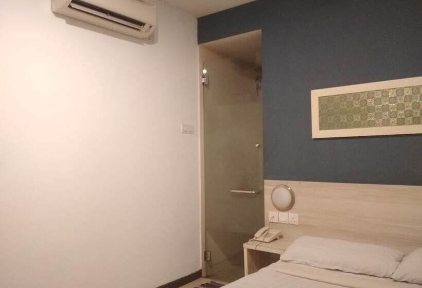 هتل Oyo 89903 Ms City