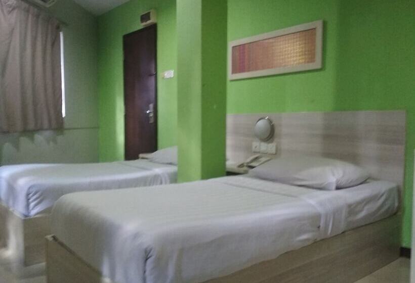 هتل Oyo 89903 Ms City