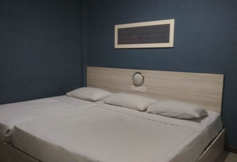 هتل Oyo 89903 Ms City