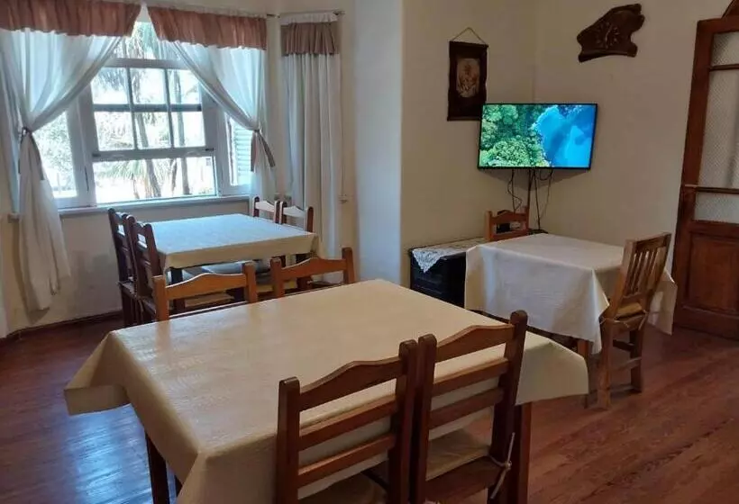ユースホステル La Casona  Bv Hoteles