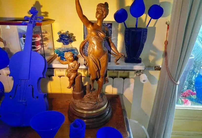 Aamiaismajoitus (B&B) Chambres D'hôtes Le Regent