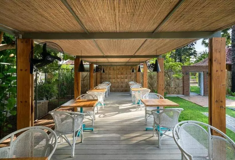 هتل Palmera Eco Resorts Nilaveli