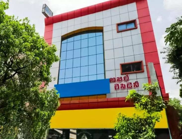 ホテル Akhil Residency
