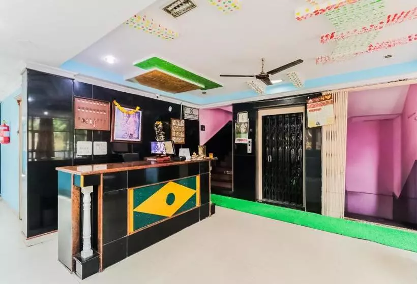 ホテル Akhil Residency