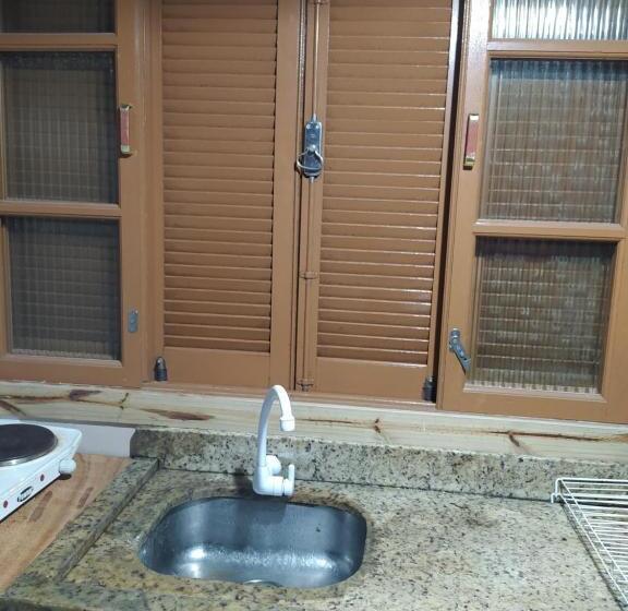 پانسیون Hospedaria Central Hostel