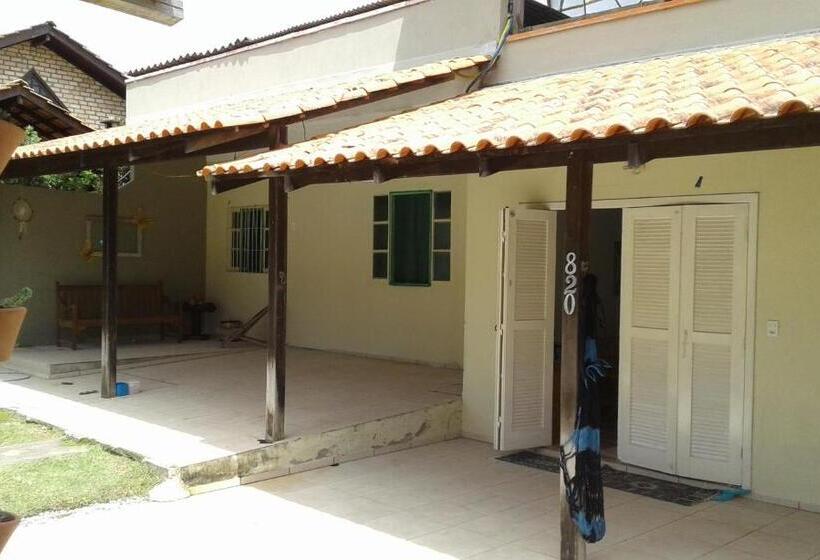 پانسیون Hospedaria Central Hostel