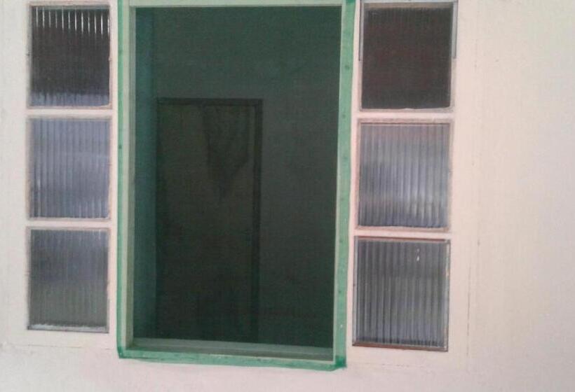 پانسیون Hospedaria Central Hostel