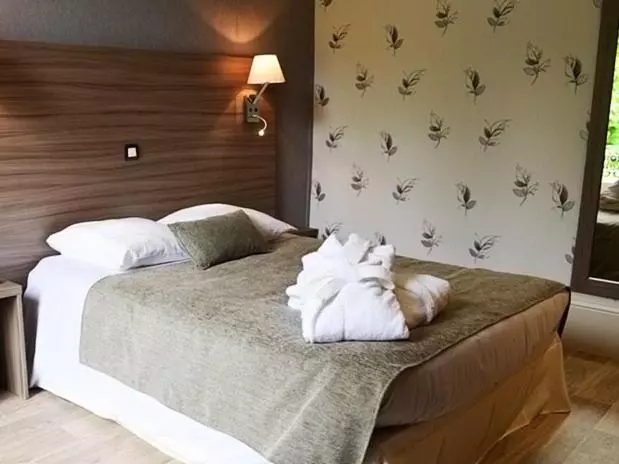 בית מלון כפרי Grand Hôtel De Bourbon Lancy Logis Restaurant Et Spa