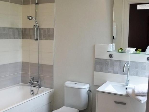 Отель Grand Hôtel De Bourbon Lancy   Logis   Restaurant Et Spa