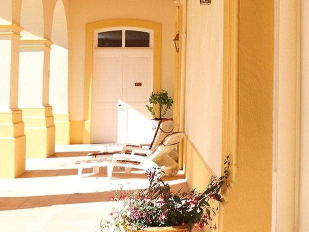 Отель Grand Hôtel De Bourbon Lancy   Logis   Restaurant Et Spa