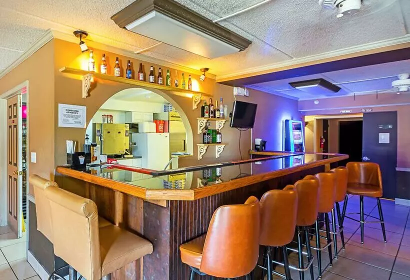 ホテル Americas Best Value Inn & Suites Melbourne